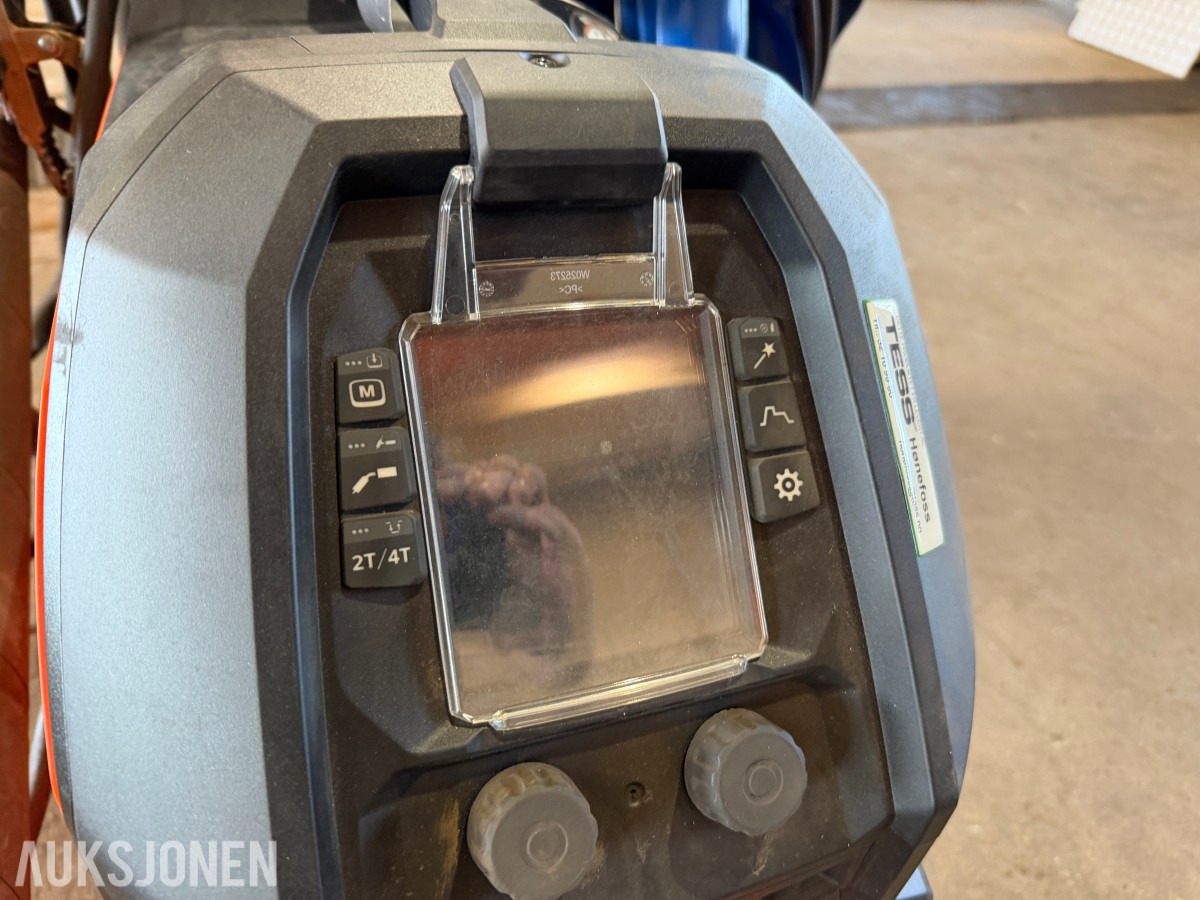 Kemppi Master M 353 MIG/MAG-sveisemaskin med vogn og sveiseutstyr
