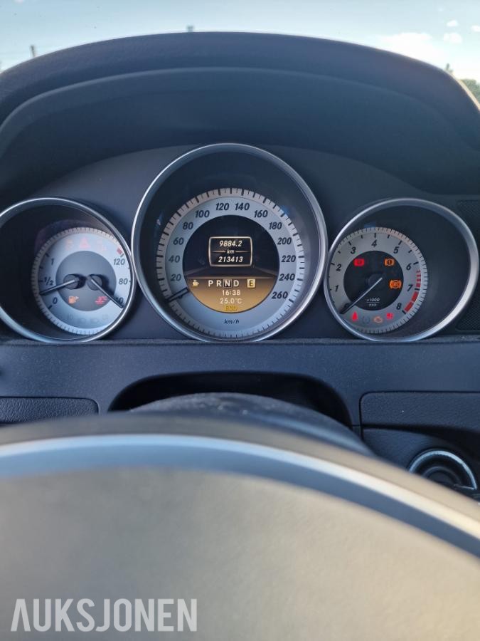 2011 Mercedes-Benz  C180 T rep objekt  automat navigasjon  - ingen minstepris