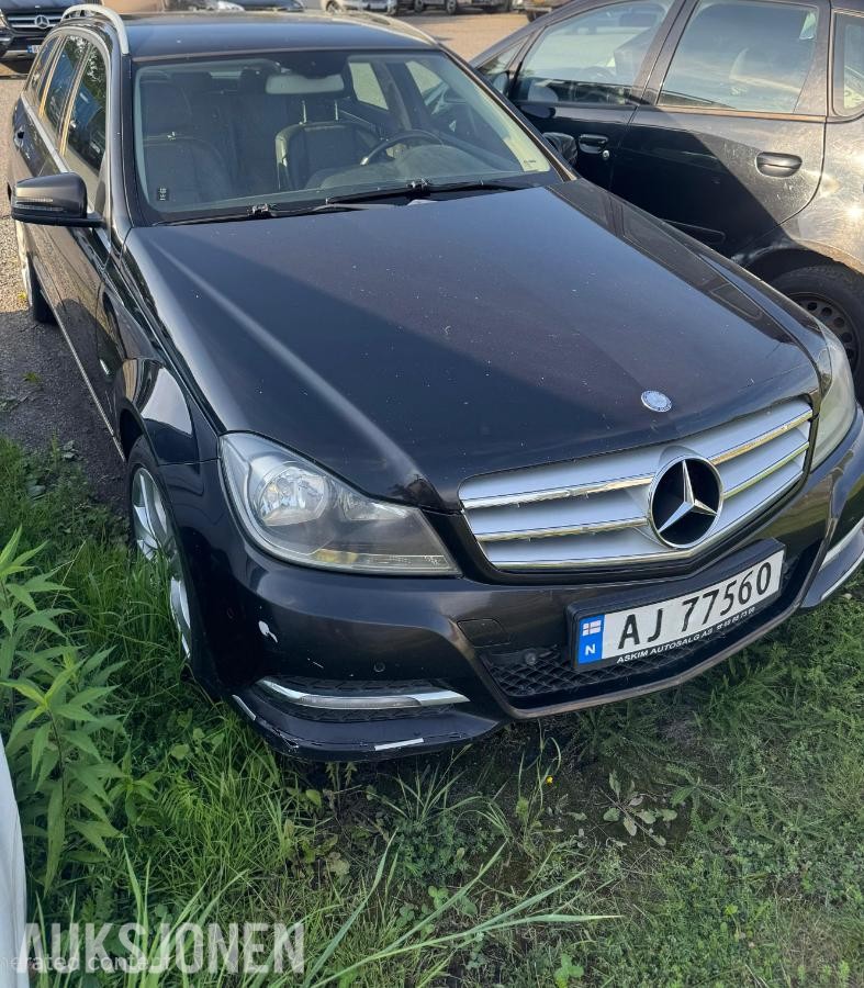 2011 Mercedes-Benz  C180 T rep objekt  automat navigasjon  - ingen minstepris