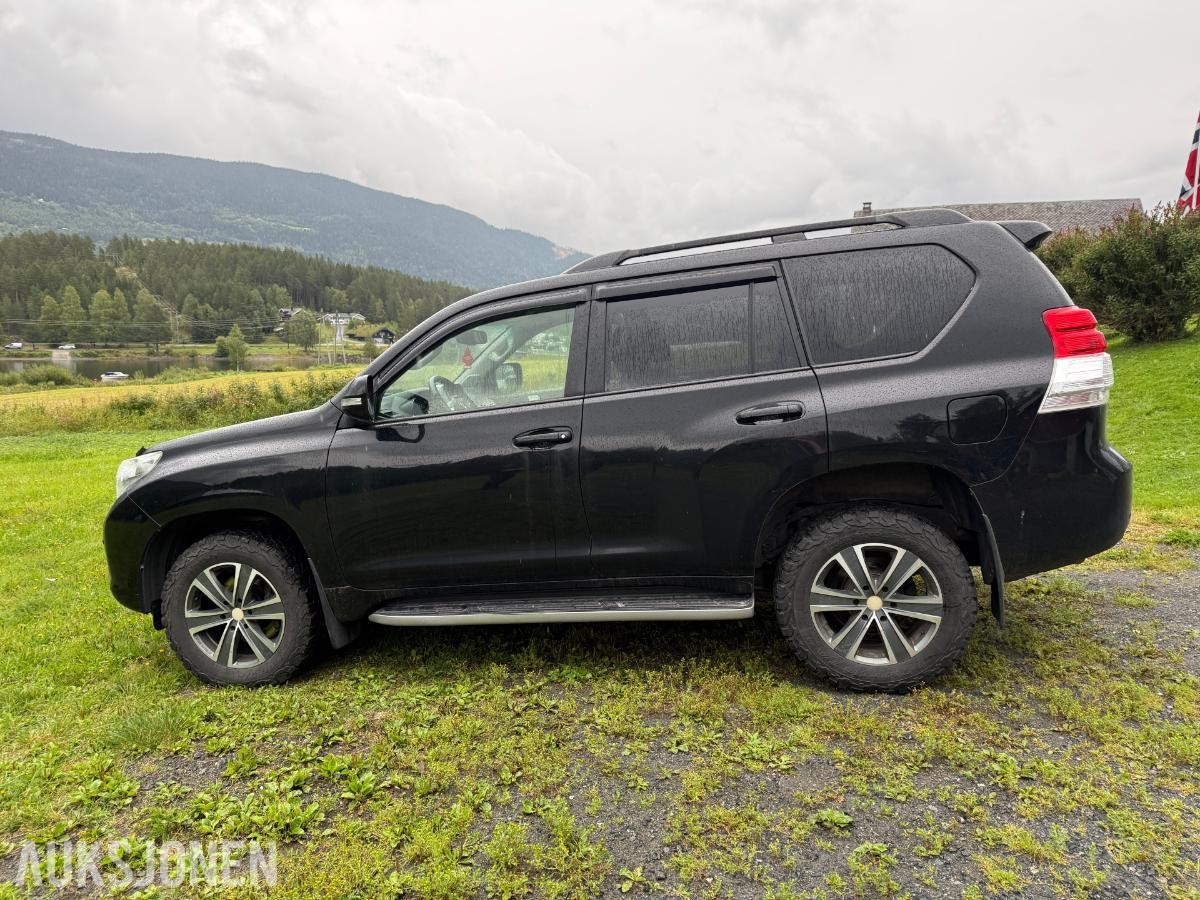 2013 Toyota, LAND CRUISER 3.0-190 D 4WD, 203500km 5 Seter