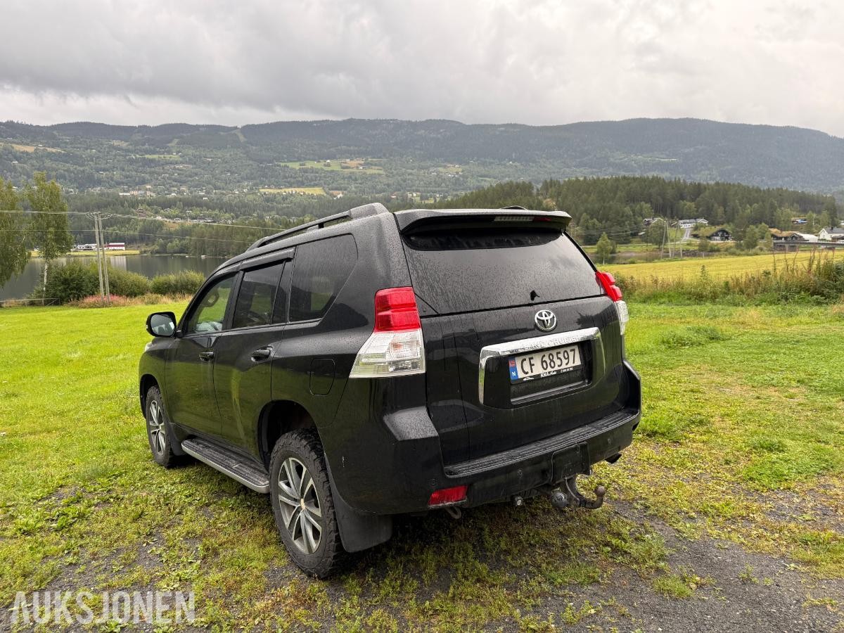 2013 Toyota, LAND CRUISER 3.0-190 D 4WD, 203500km 5 Seter