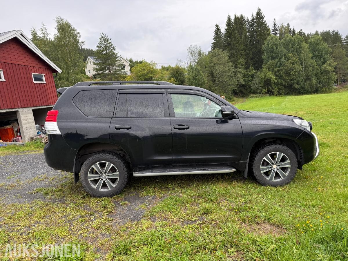 2013 Toyota, LAND CRUISER 3.0-190 D 4WD, 203500km 5 Seter