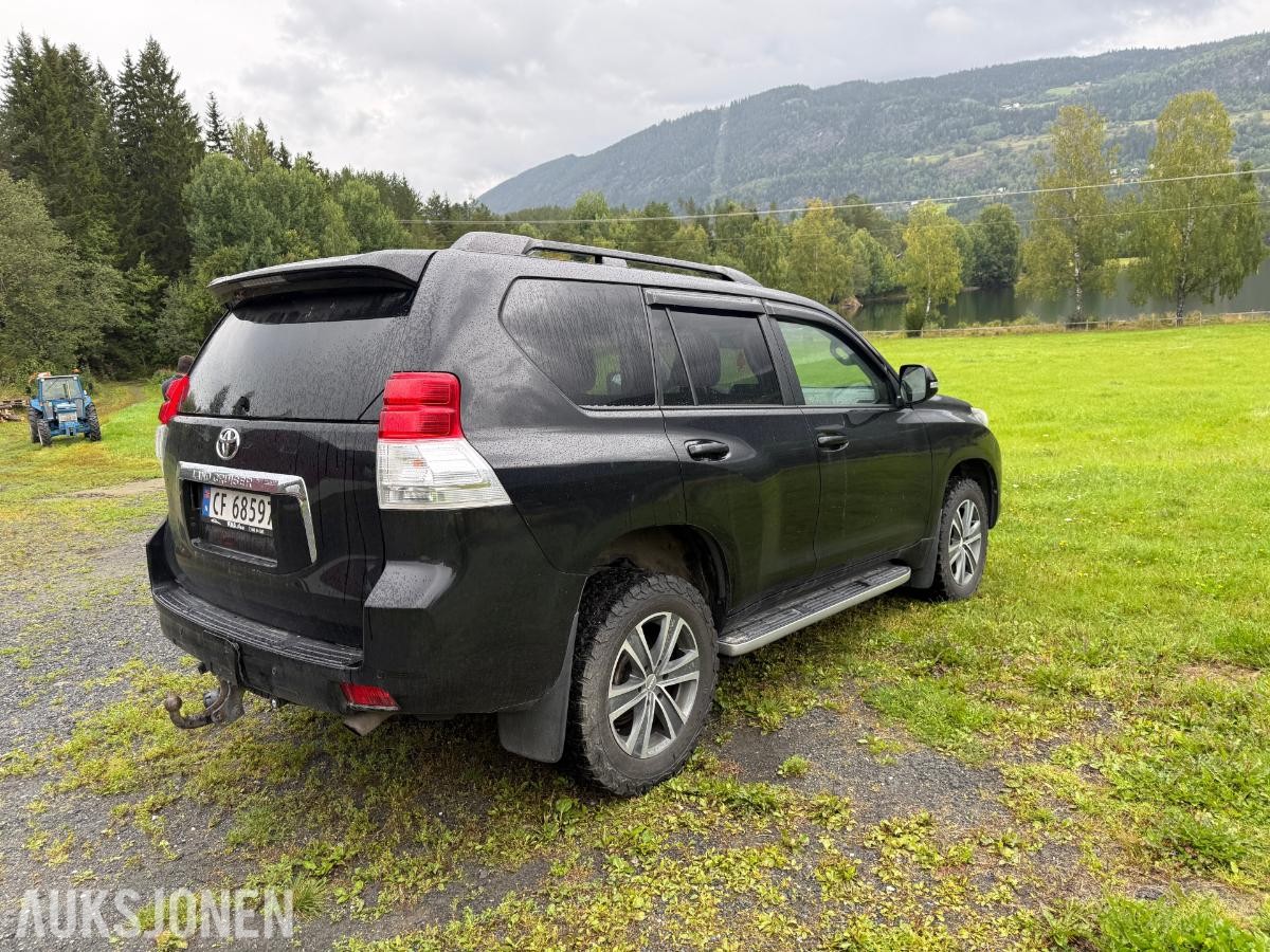 2013 Toyota, LAND CRUISER 3.0-190 D 4WD, 203500km 5 Seter