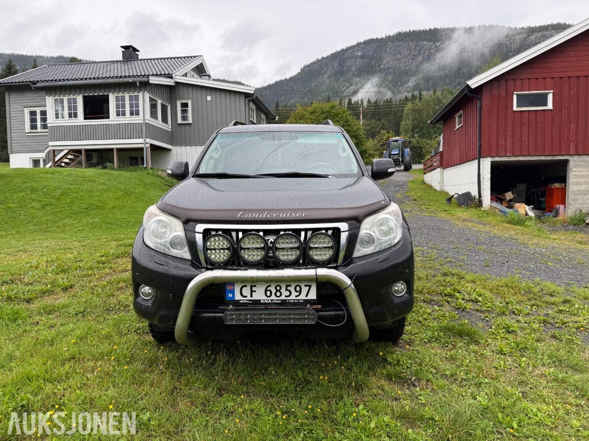 2013 Toyota, LAND CRUISER 3.0-190 D 4WD, 203500km 5 Seter