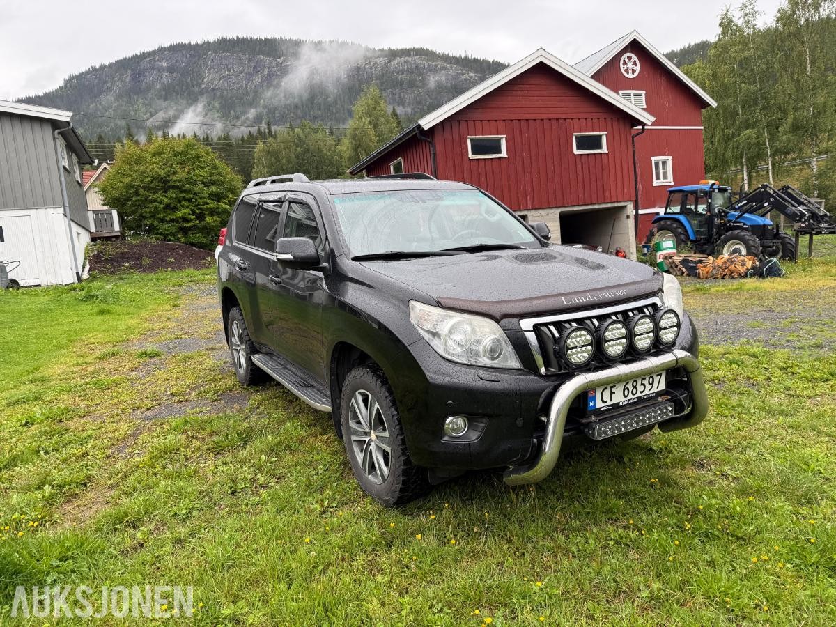 2013 Toyota, LAND CRUISER 3.0-190 D 4WD, 203500km 5 Seter