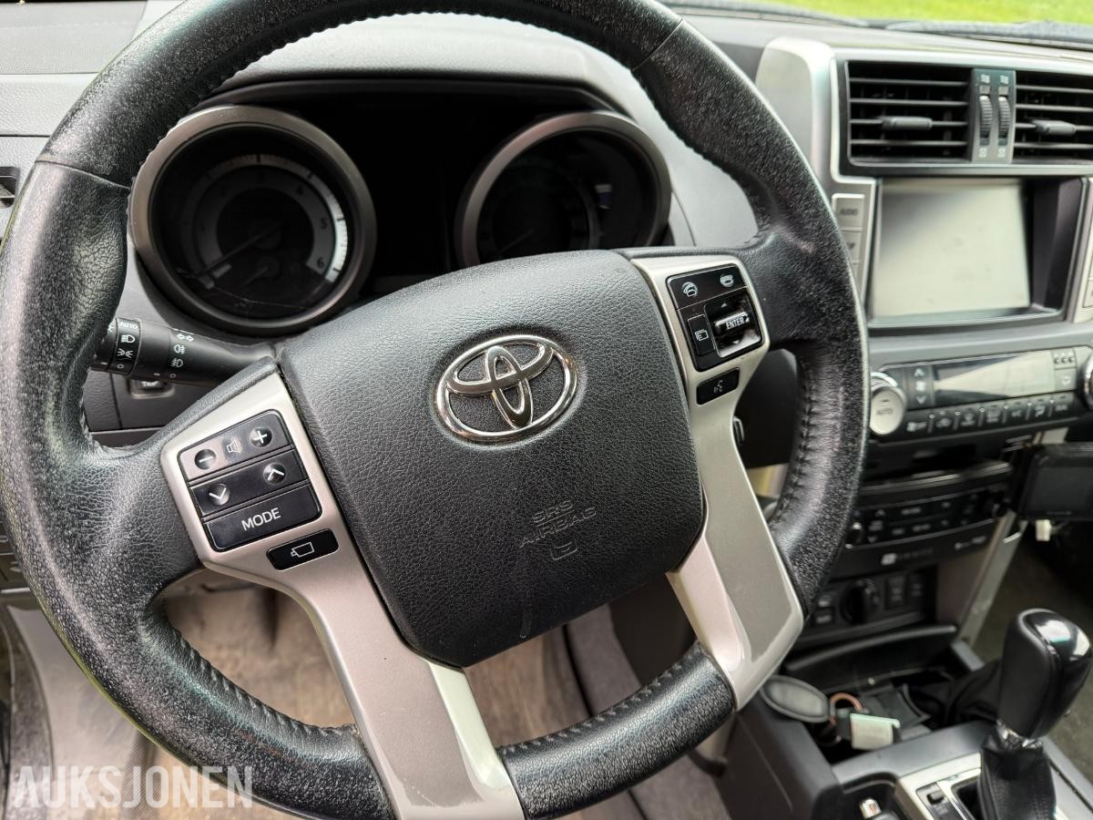 2013 Toyota, LAND CRUISER 3.0-190 D 4WD, 203500km 5 Seter