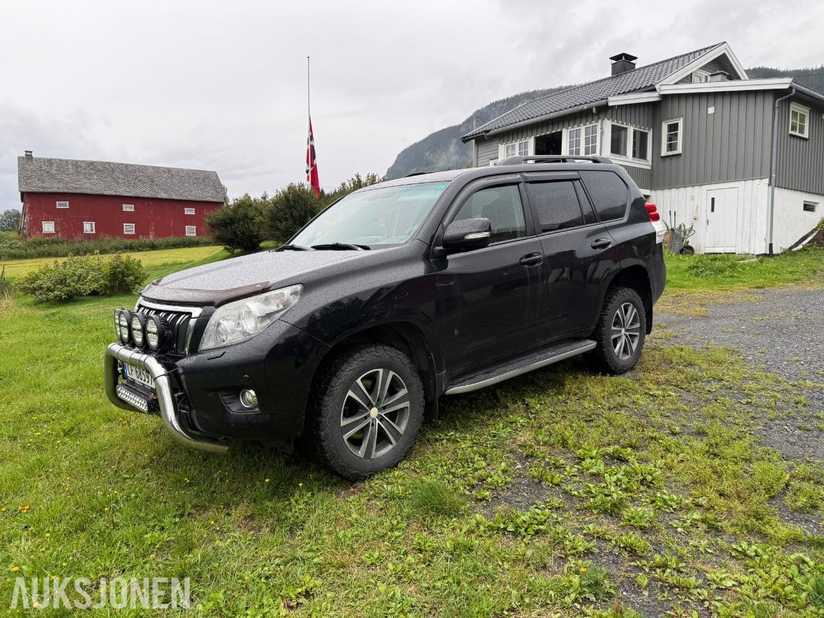 2013 Toyota, LAND CRUISER 3.0-190 D 4WD, 203500km 5 Seter