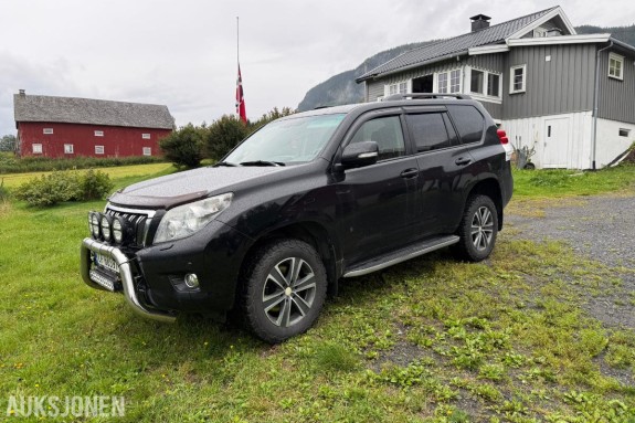 2013 Toyota, LAND CRUISER 3.0-190 D 4WD, 203500km 5 Seter