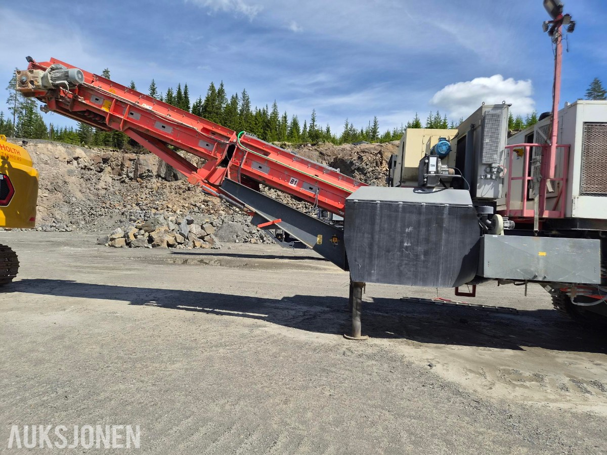 2011 Sandvik UJ440E knuser