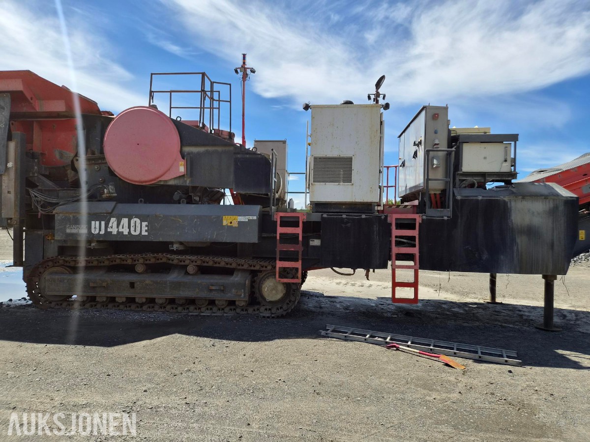 2011 Sandvik UJ440E knuser
