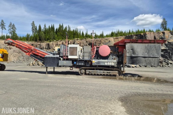 2011 Sandvik UJ440E knuser