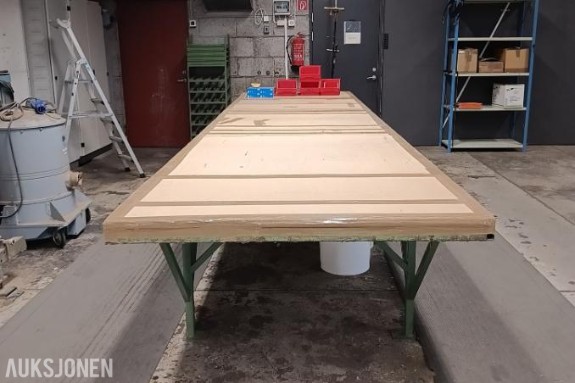 Solid arbeidsbord 120X700cm uten hjul Høyde 90cm Industri m.m