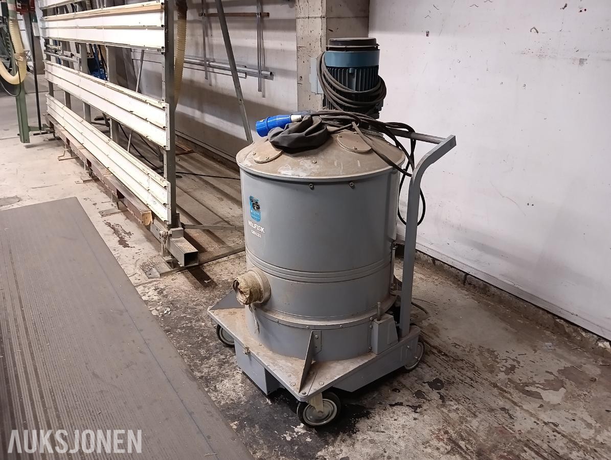 Nilfisk avsug m/beholder GB83 3Fas 230V