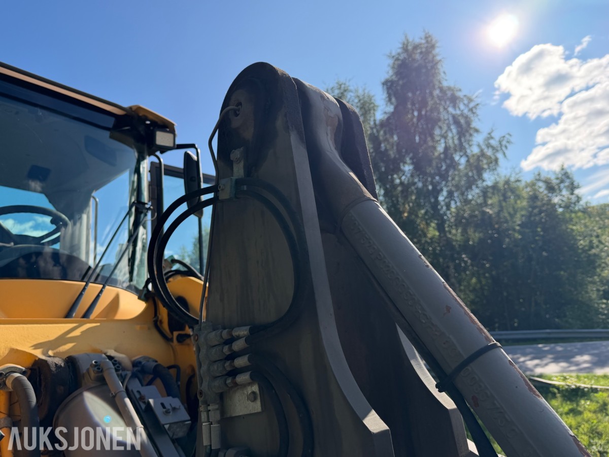 Volvo L90F Hjullaster m/Slagkraft 190 og 210 klippepanne