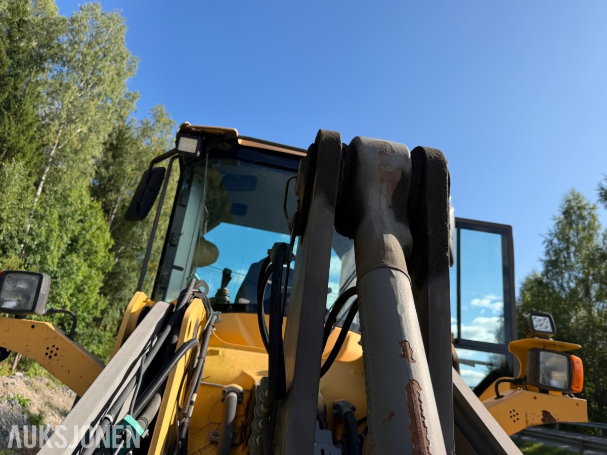 Volvo L90F Hjullaster m/Slagkraft 190 og 210 klippepanne
