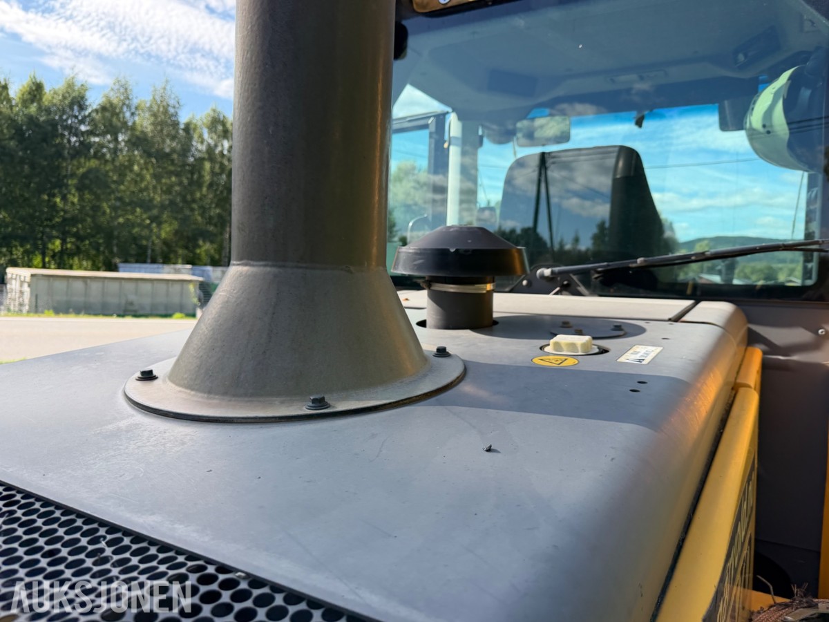 Volvo L90F Hjullaster m/Slagkraft 190 og 210 klippepanne