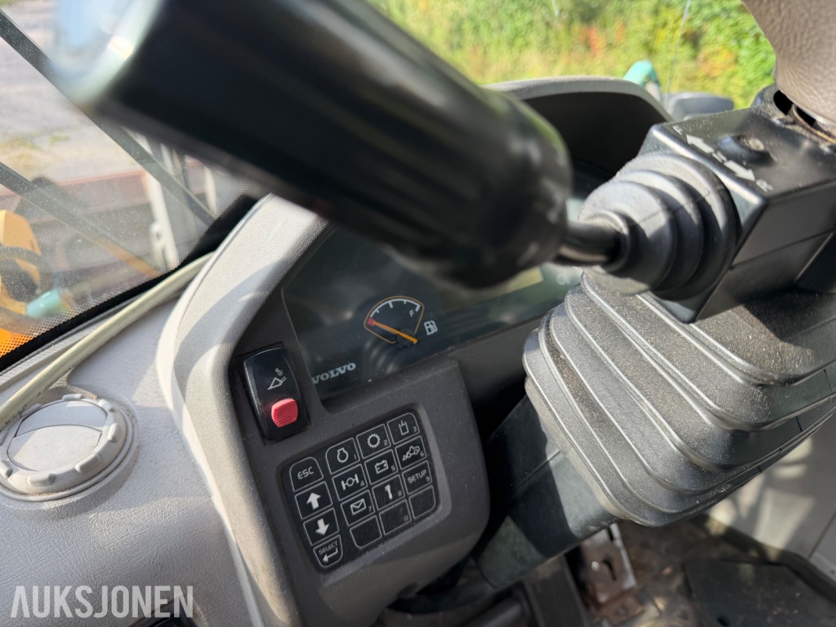 Volvo L90F Hjullaster m/Slagkraft 190 og 210 klippepanne