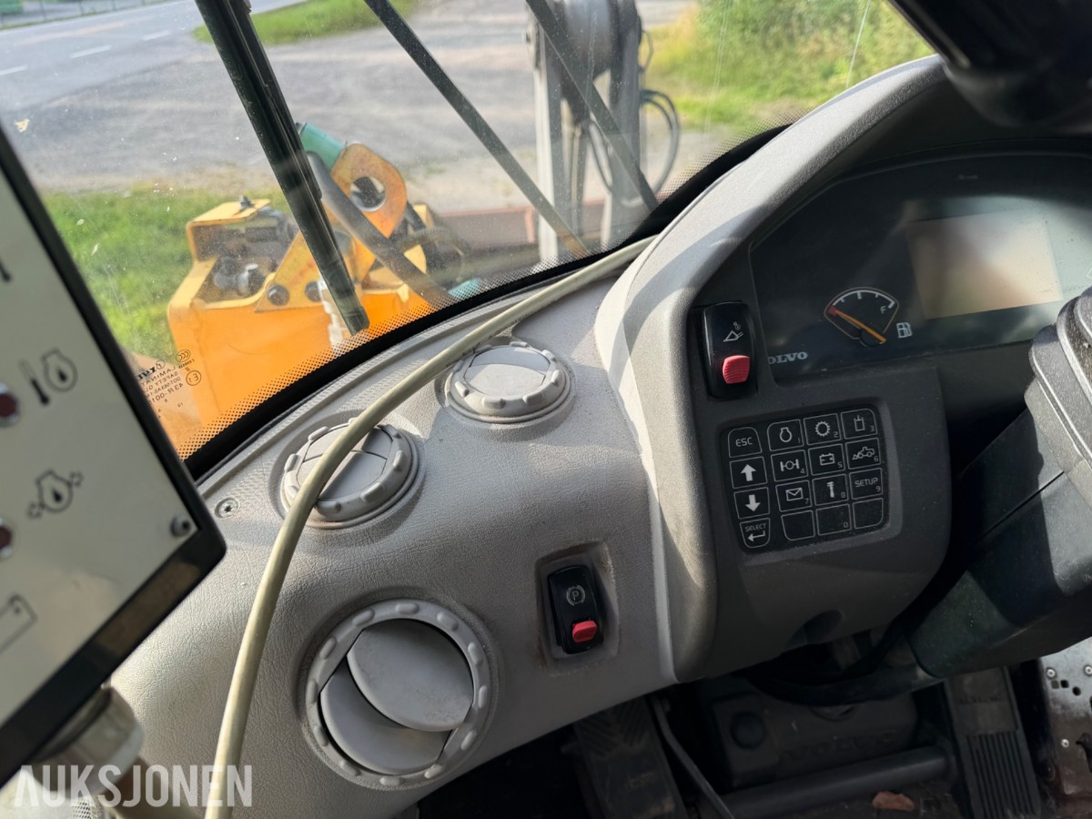 Volvo L90F Hjullaster m/Slagkraft 190 og 210 klippepanne