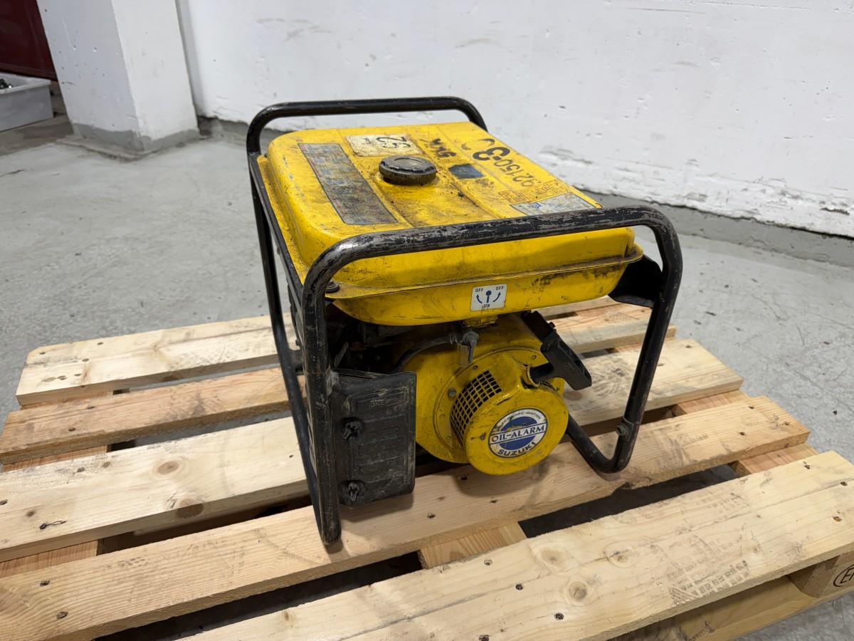 Suzuki SV2200L BENSINDREVET STRØMAGGREGAT 1,7 KVA