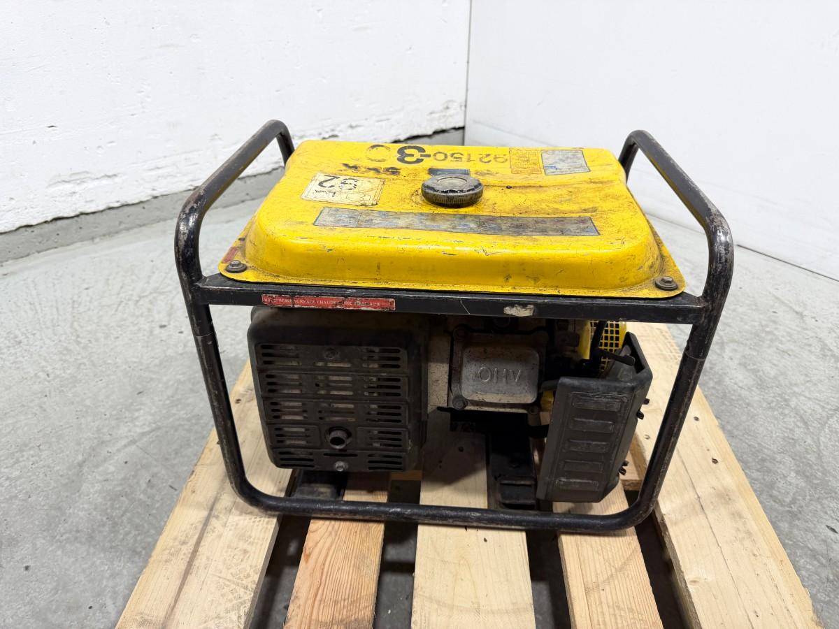 Suzuki SV2200L BENSINDREVET STRØMAGGREGAT 1,7 KVA
