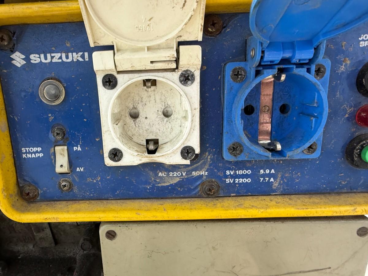 Suzuki SV2200L BENSINDREVET STRØMAGGREGAT 1,7 KVA