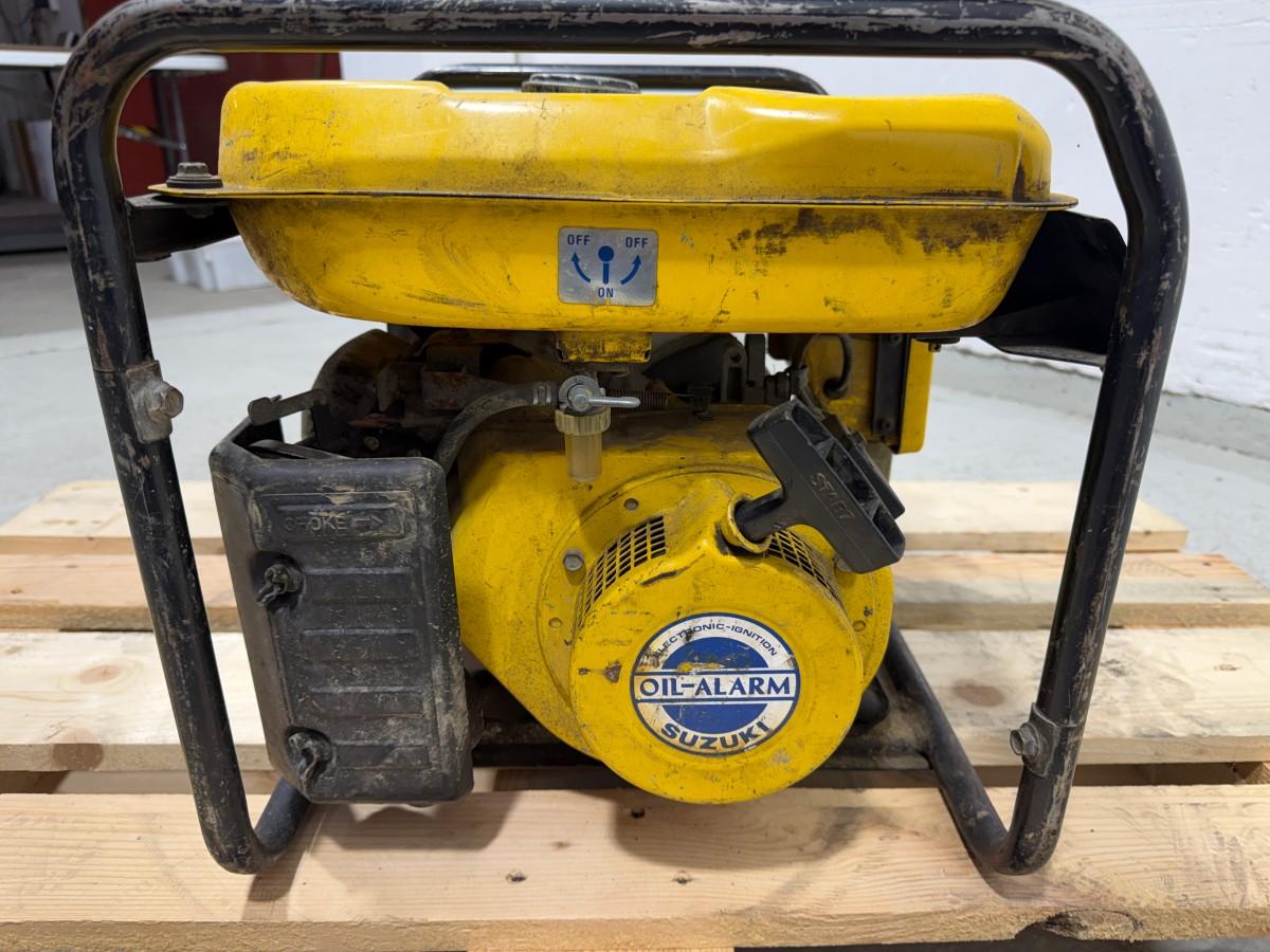 Suzuki SV2200L BENSINDREVET STRØMAGGREGAT 1,7 KVA