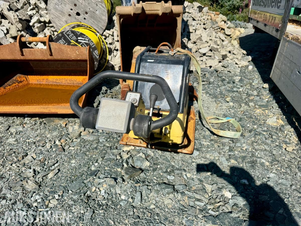2018 PacLite IMP430DEA vibroplate