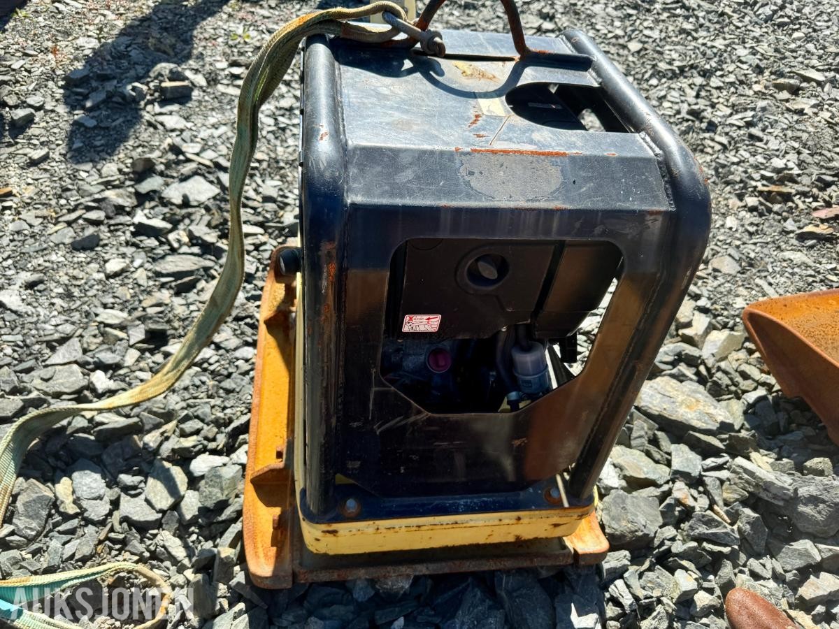 2018 PacLite IMP430DEA vibroplate