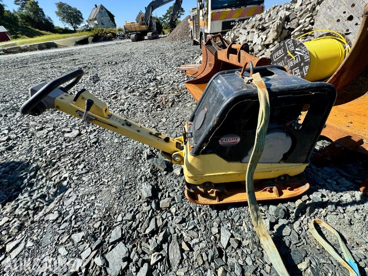 2018 PacLite IMP430DEA vibroplate