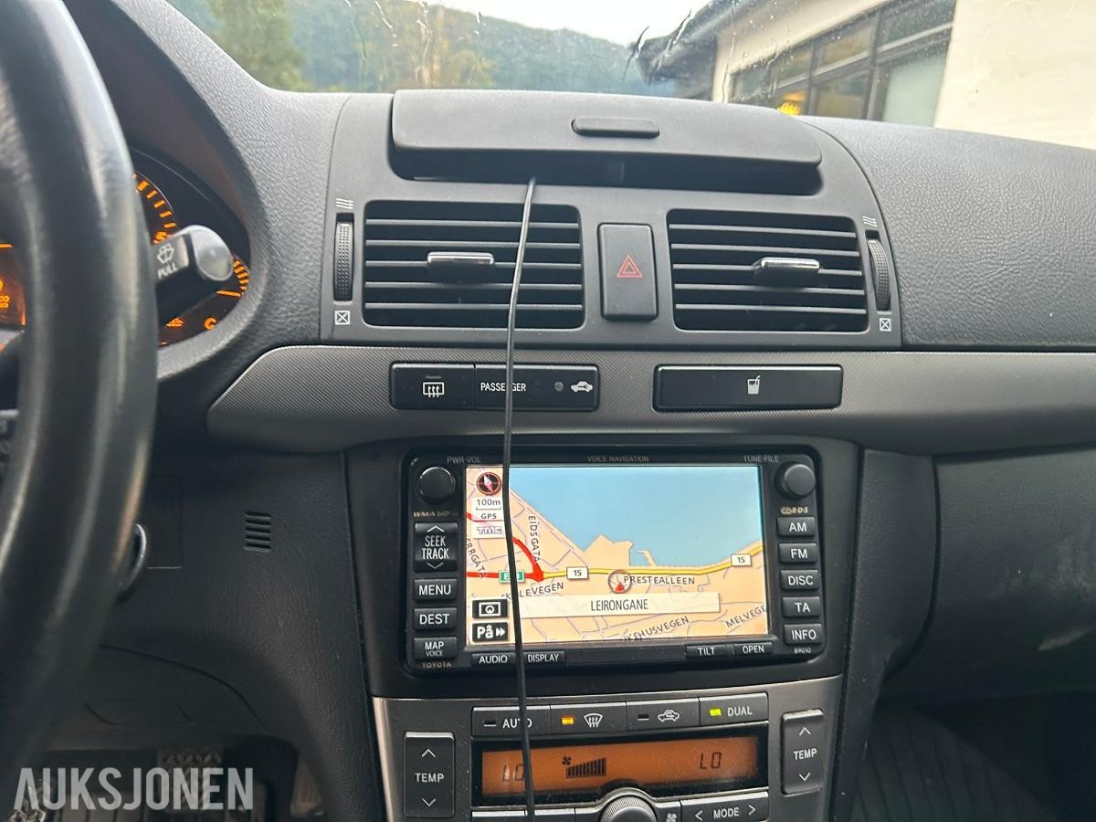 2008 Toyota Avensis 2.0 126HK D-4D Executive Cruisekontroll, Hengerfeste