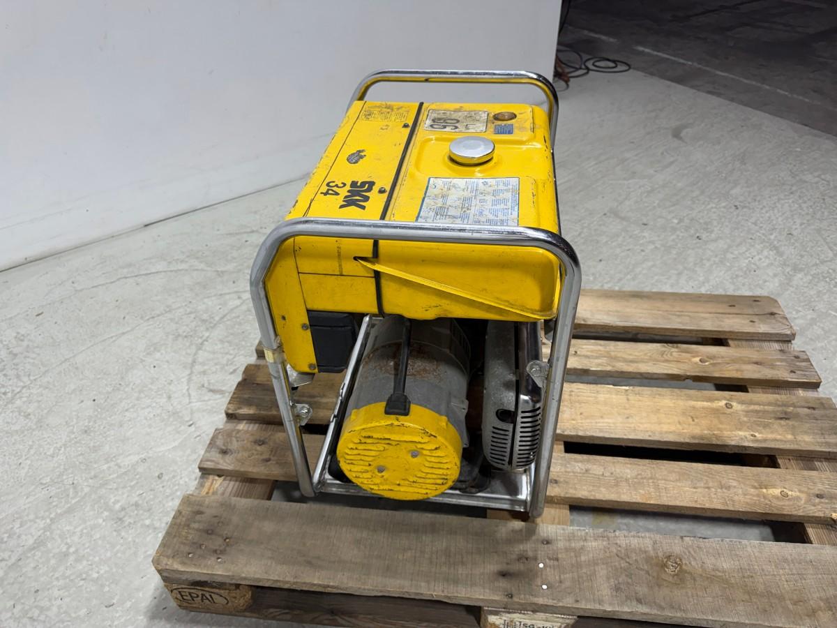Suzuki SE3000A BENSINDREVET STRØMAGGREGAT 2,4 KVA
