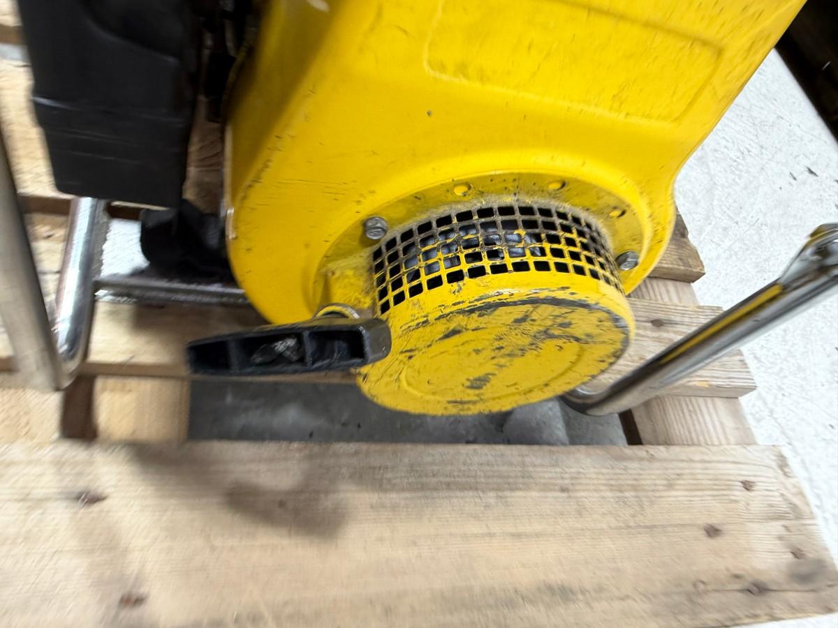 Suzuki SE3000A BENSINDREVET STRØMAGGREGAT 2,4 KVA