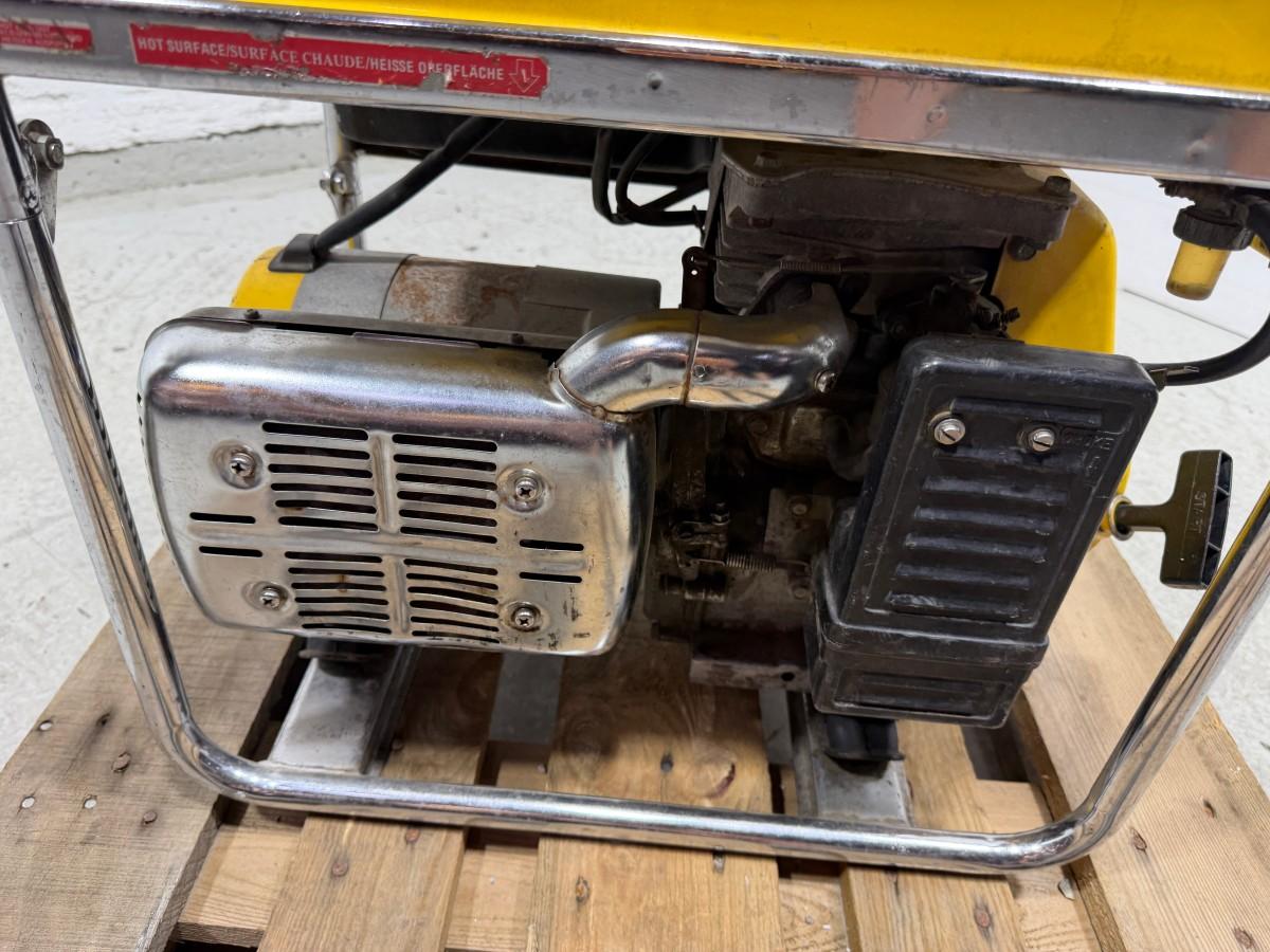 Suzuki SE3000A BENSINDREVET STRØMAGGREGAT 2,4 KVA