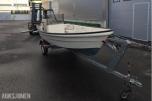fiskebåt med opplagshenger  og 2003 yamaha 3syl 30hk med lang stamme