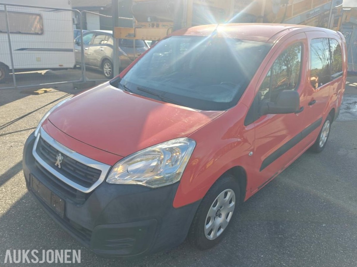 2016 Peugeot Partner 1.6-99 D - Km: 107788