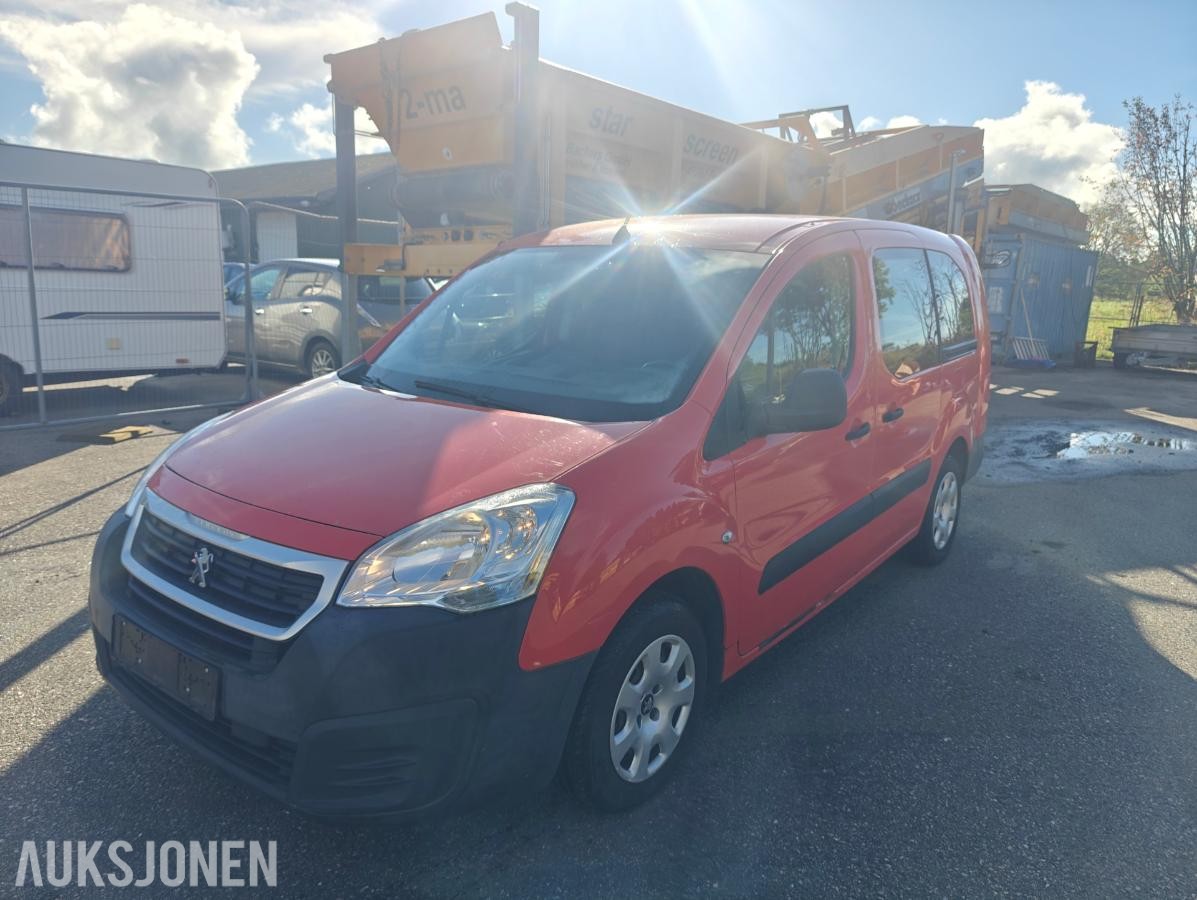 2016 Peugeot Partner 1.6-99 D - Km: 107788