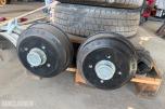2 stk. Tilhengerakslinger komplett med dekk, 1350kg/stk