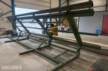 Hydraulisk butterfly-/vendeanlegg for veggelementer