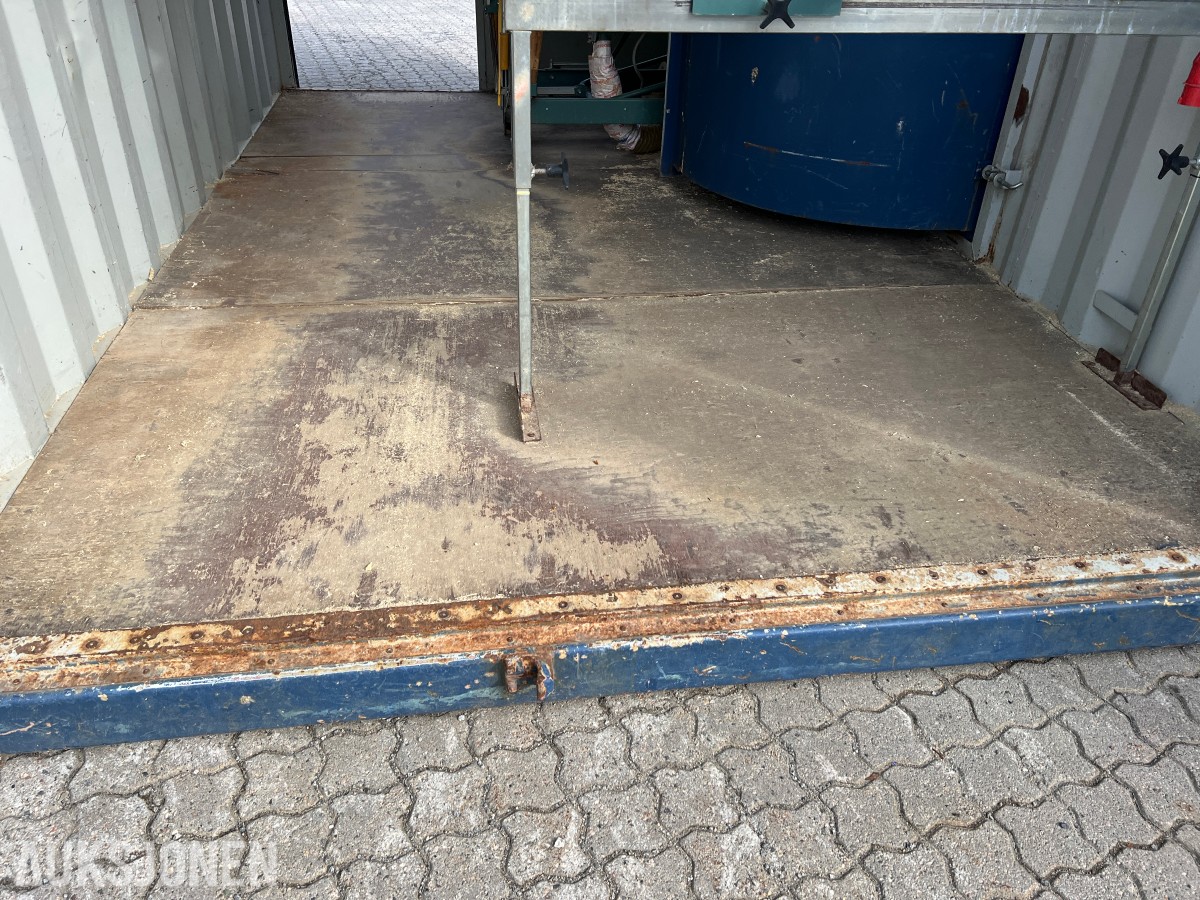 15 fot sagcontainer med Ernex gjerdesag