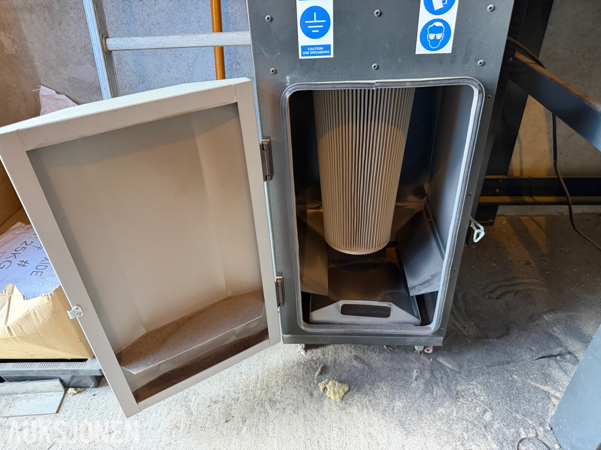 Kraemer PK900E 900L sandblåsekabinett med støvavsug