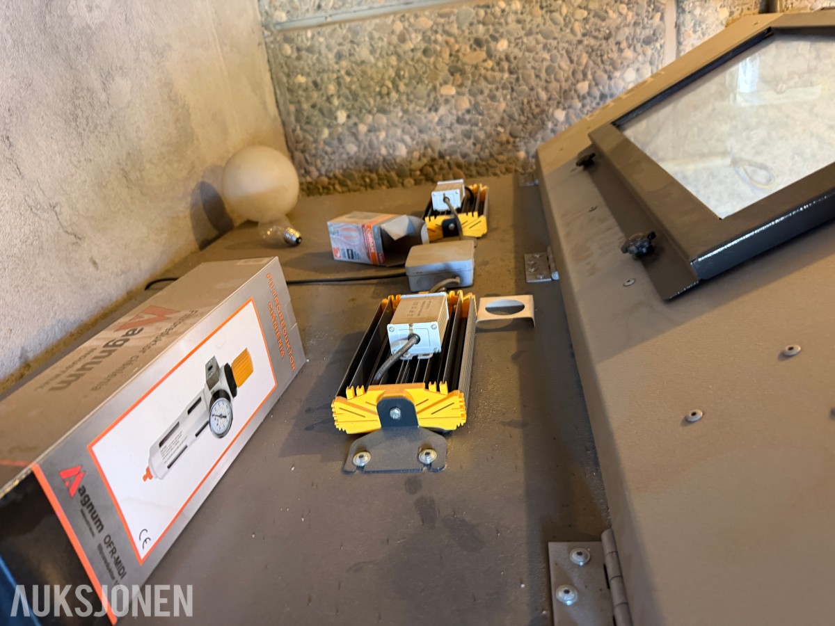 Kraemer PK900E 900L sandblåsekabinett med støvavsug