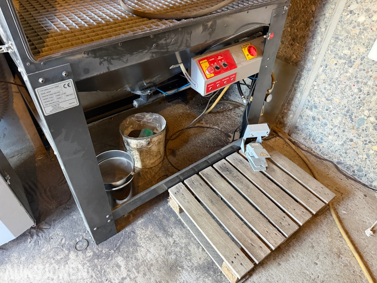 Kraemer PK900E 900L sandblåsekabinett med støvavsug