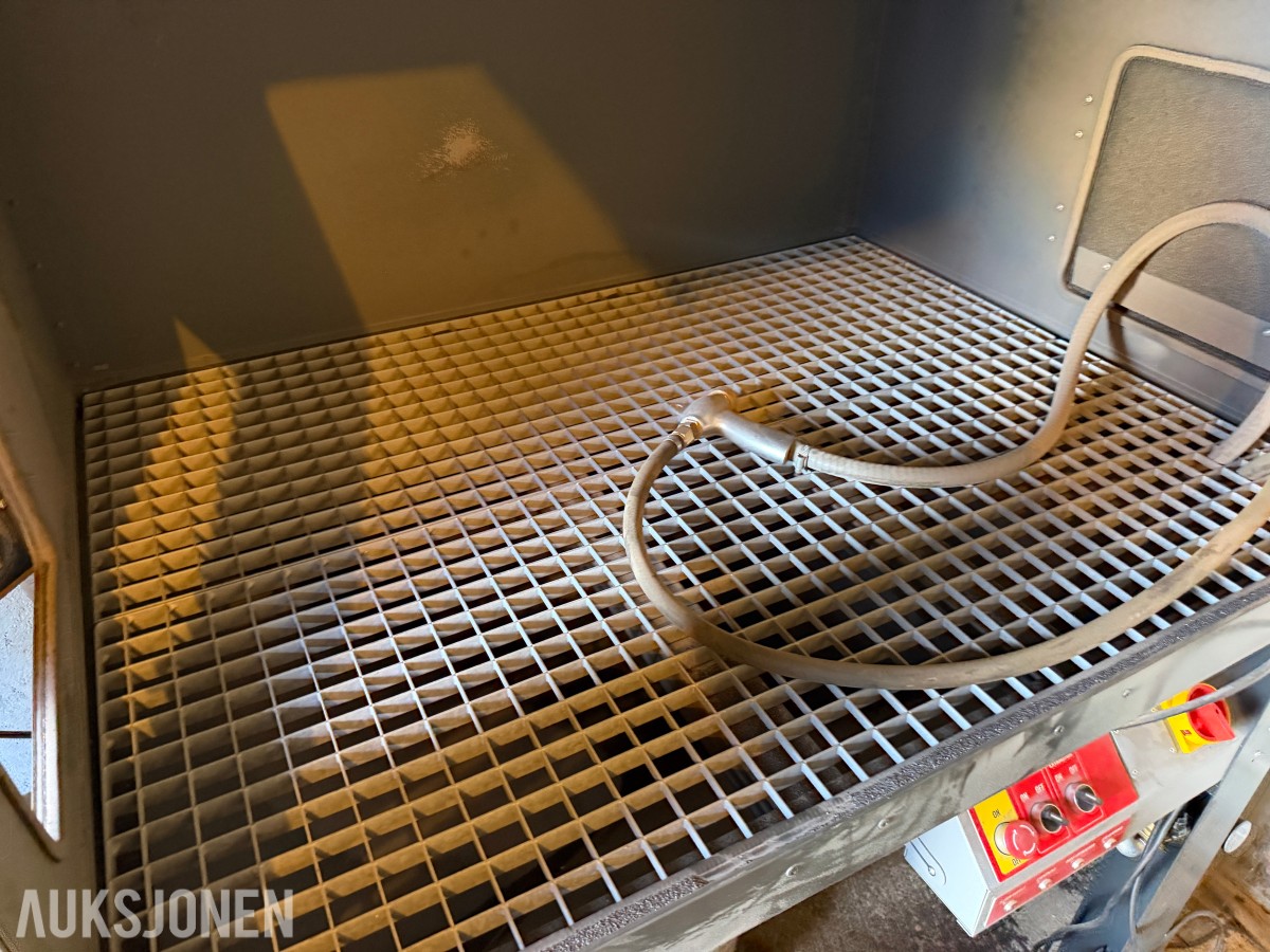 Kraemer PK900E 900L sandblåsekabinett med støvavsug