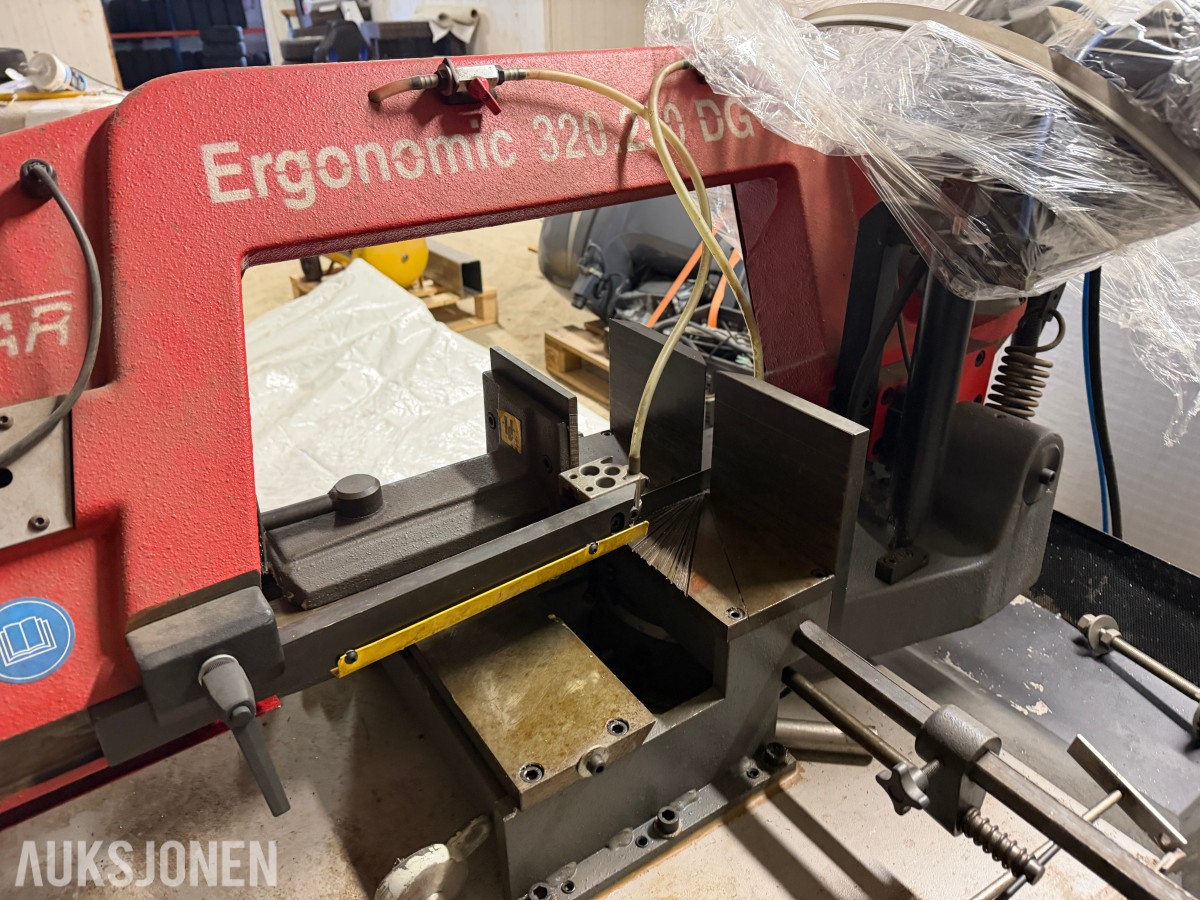 Bomar Ergonomic 320.250 DG manuell båndsag.