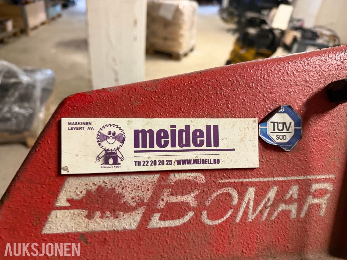 Bomar Ergonomic 320.250 DG manuell båndsag.