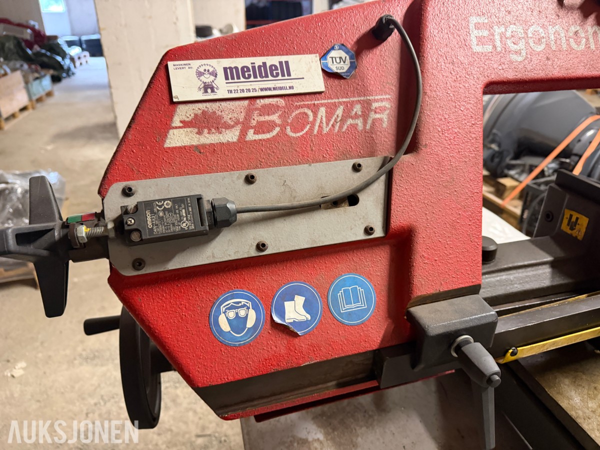 Bomar Ergonomic 320.250 DG manuell båndsag.