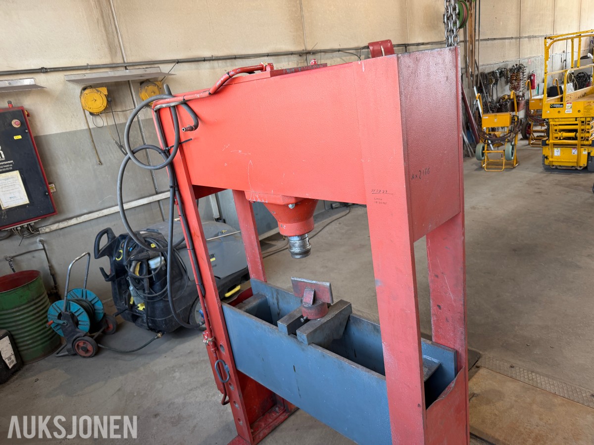 Stenhøj 60 tonn hydraulisk verkstedpresse – 600 kN