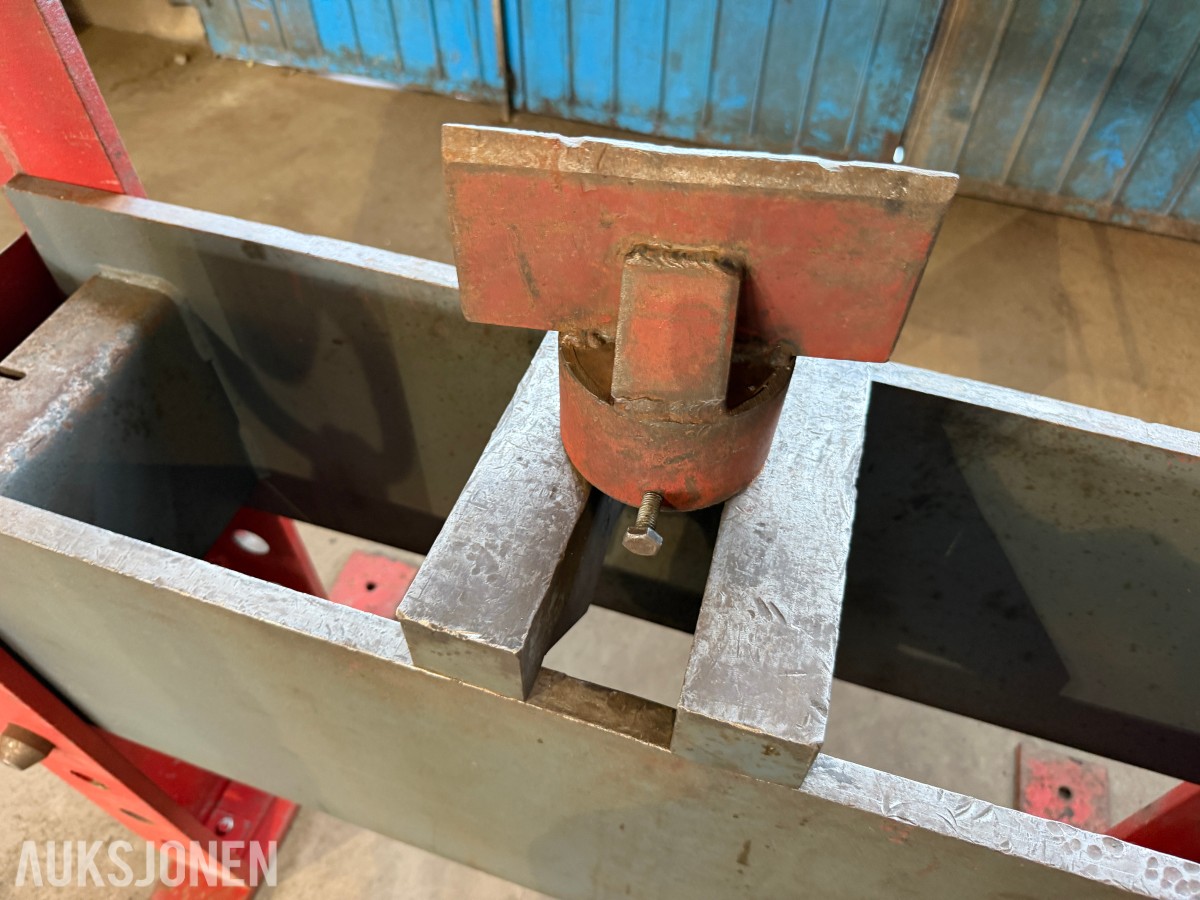 Stenhøj 60 tonn hydraulisk verkstedpresse – 600 kN