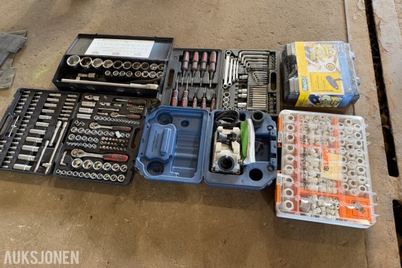 Verktøylott - Gjennomføringsnippelsett / Varmepistol / Torx-sett / Bor-sliper / 2x Skrallesett
