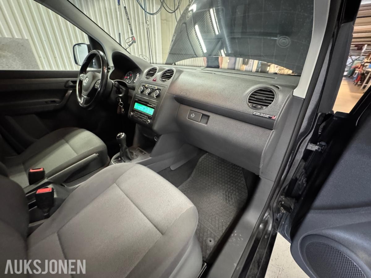 2015 Volkswagen Caddy 1.6-102 D / EU-ok / 82986km